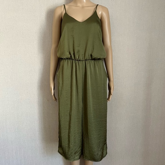 XHILARATION Green Silk Romper - Picture 2 of 11
